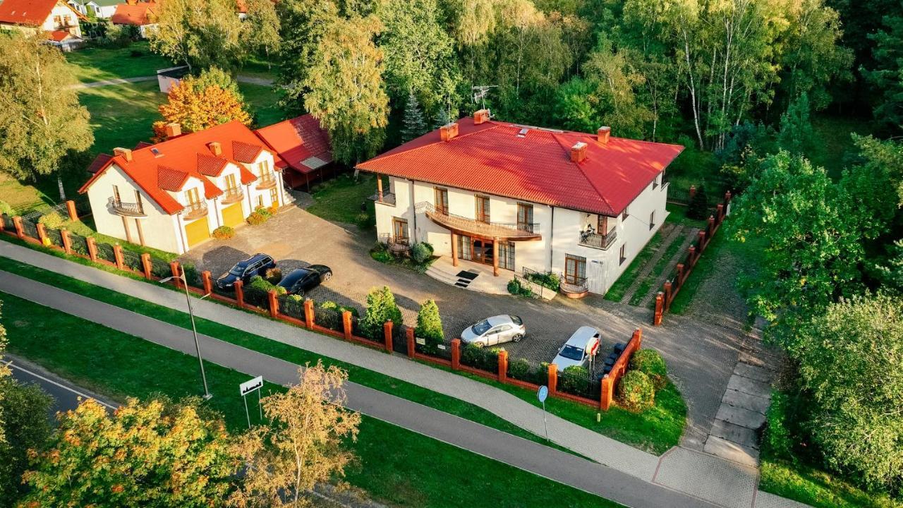 Gosciniec Jedrus Hotel Dabki Exterior photo