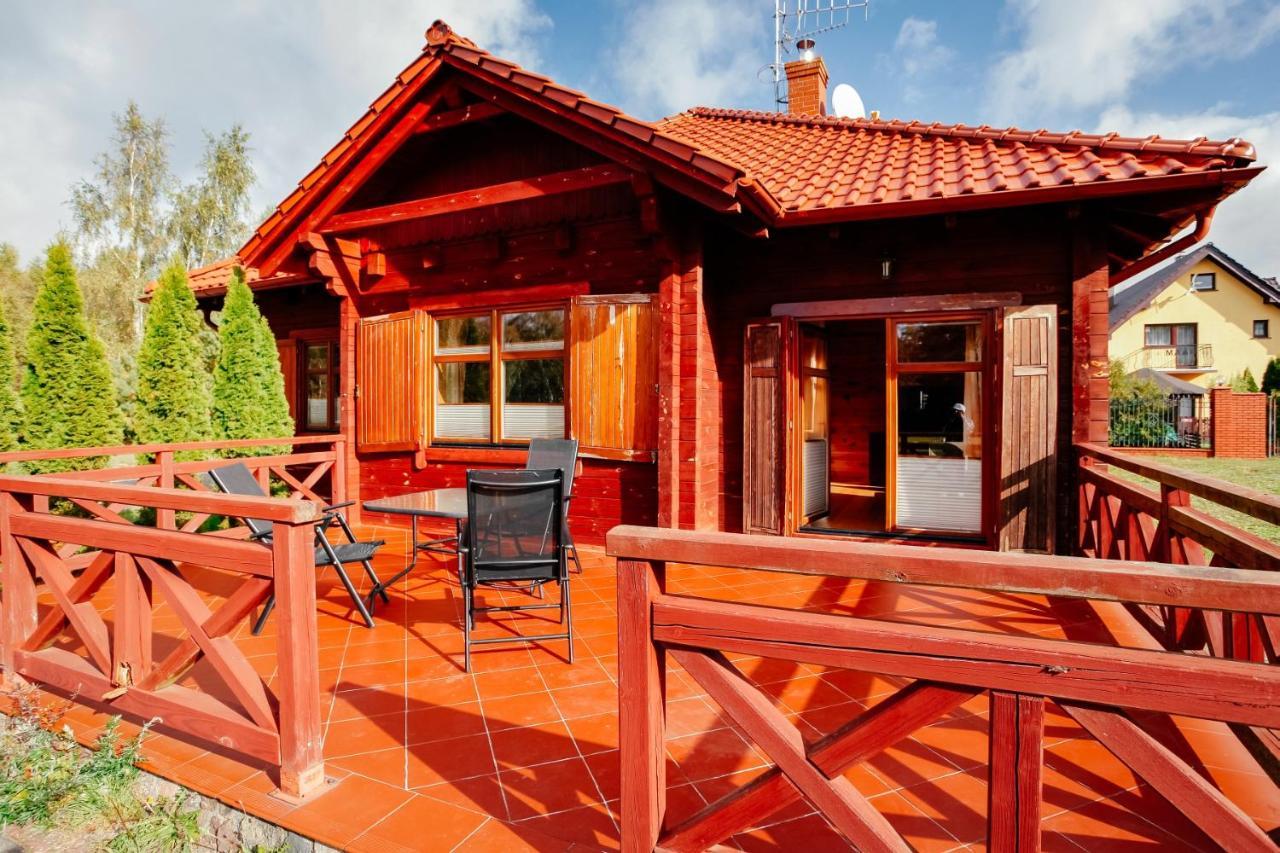 Gosciniec Jedrus Hotel Dabki Exterior photo