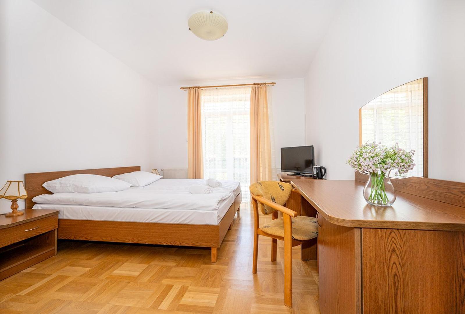 Gosciniec Jedrus Hotel Dabki Exterior photo